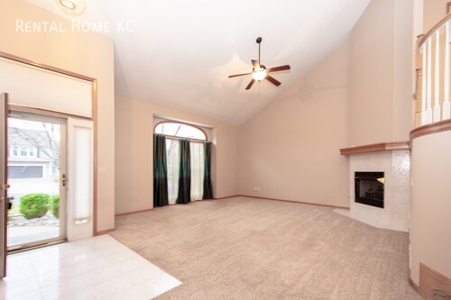 Photo - 5509 W 153rd St