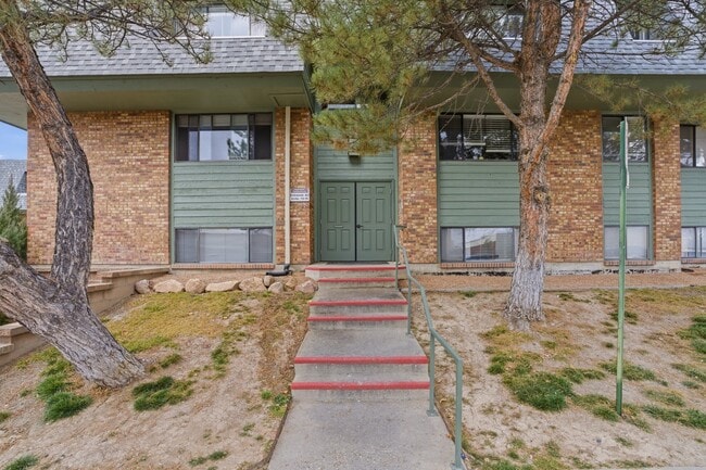 Photo - 1140 Walnut Ave Unidad 17