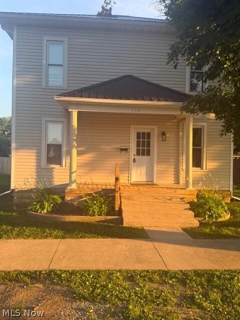 Photo - 409 W Walnut St