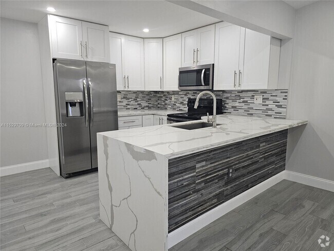 Building Photo - 455 NE 210th Cir Terrace Rental