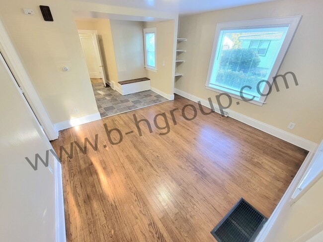 Photo - Great Location!