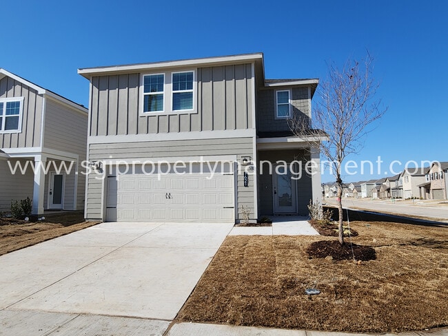 Photo - 1621 White Fir Ln House