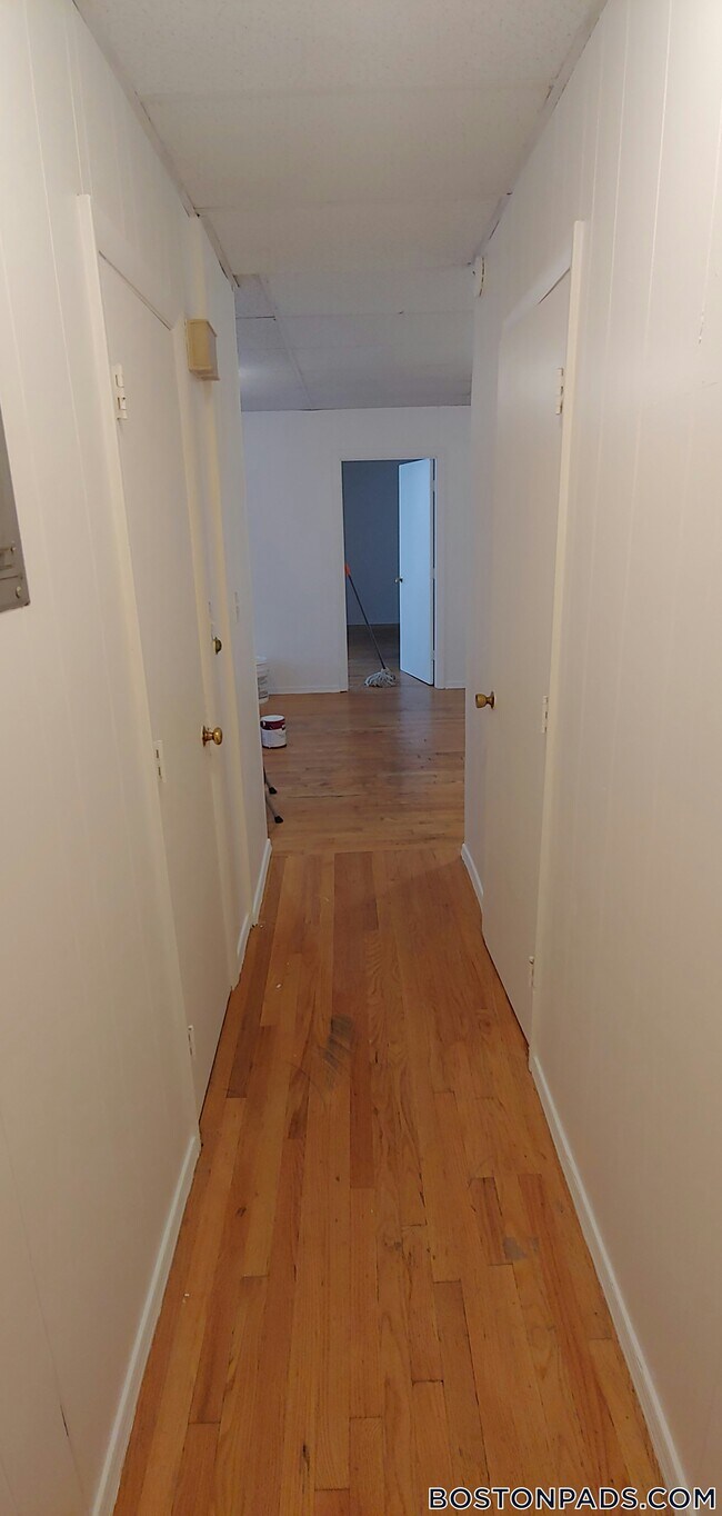 Photo - 199 Strathmore Rd Unit 4