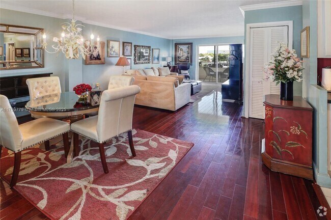 Building Photo - 220 Kings Point Dr Unit 310 Rental