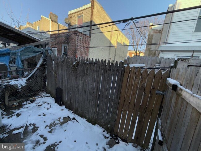 Photo - 3237 Hartville St