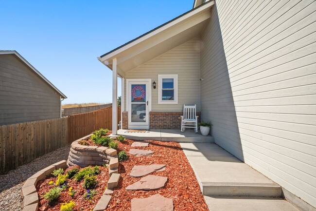 Photo - Beautiful Recently Renovated 4 Bed 4 Bath Home In Fountain!!!!