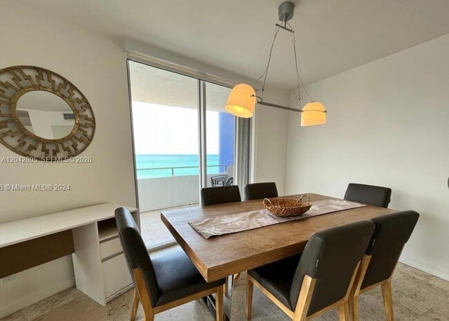 Photo - 5161 Collins Ave Unidad 1612