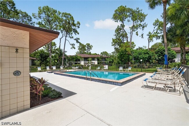 Photo - 1915 Courtyard Way Unit 202