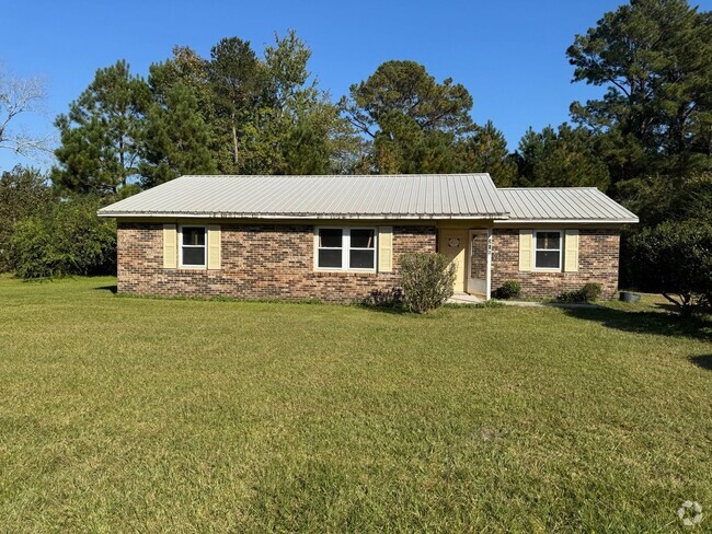 Building Photo - Charming 3BR House in Leland