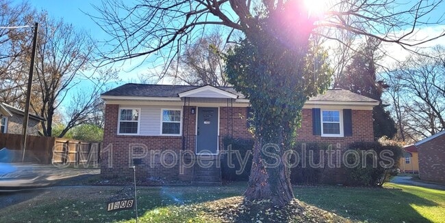 Photo - 1908 Darlington Pl