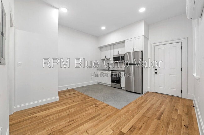 1121 Dayton St Unit 201