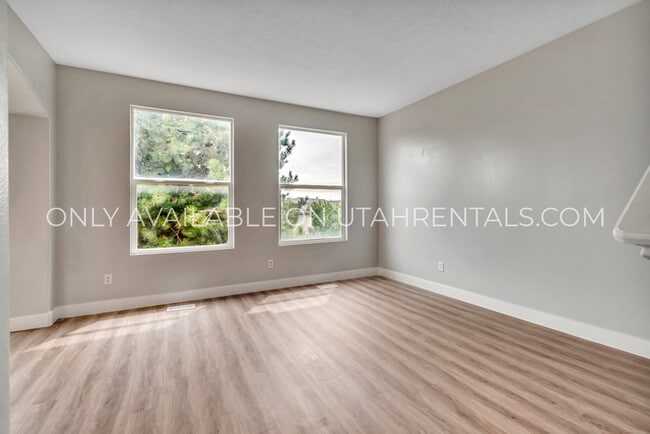 Photo - 3053 Sage Loop