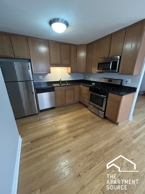 Building Photo - 317 Wisconsin Ave Unit 3C