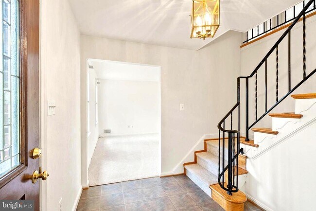 Photo - 7109 Davis Ct