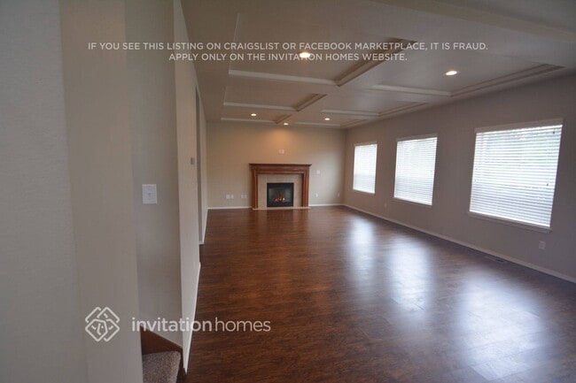 Photo - 5900 77th Dr NE