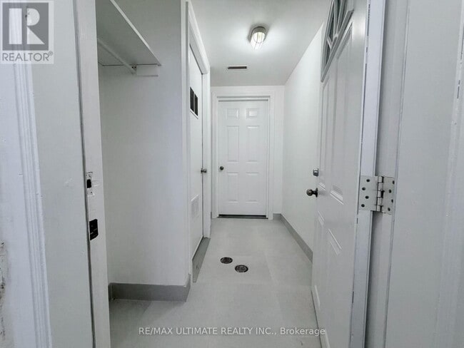 Photo - 403 Winona Dr