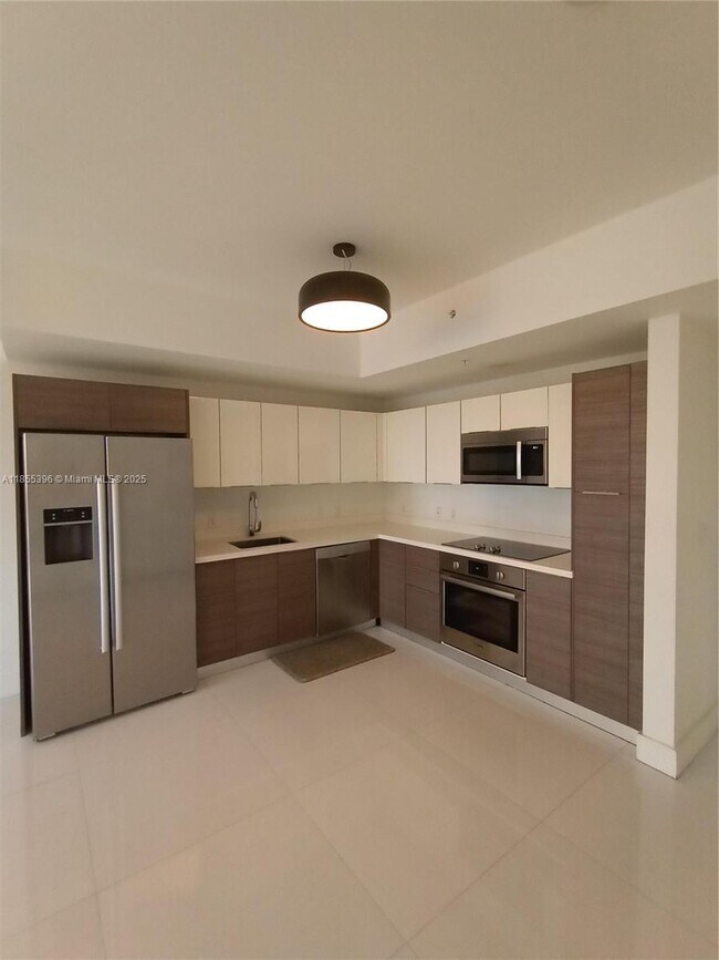 Building Photo - 1010 SW 2nd Ave Unit 1806 Rental