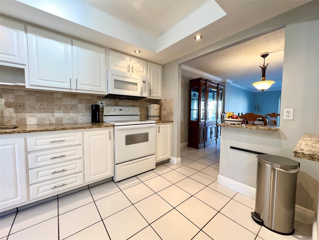 Photo - 400 Golden Isles Dr Unit 36