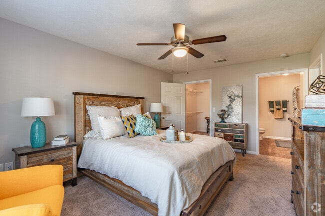 2BR, 2BA - 1142SF