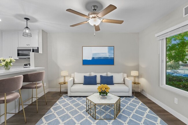 Photo - Point Loma Bay Apartments