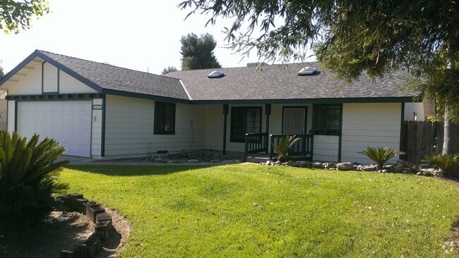 Building Photo - 1673 E Eastbrook Ave Rental