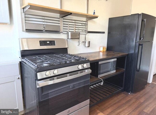 Photo - 301 W State St Unit A