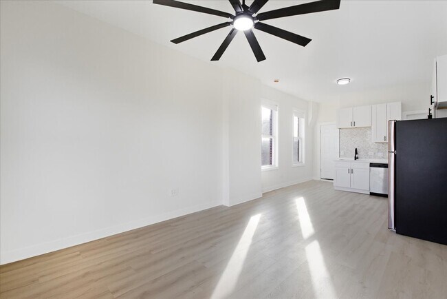 Photo - 1322 W Ohio St Unit 3R