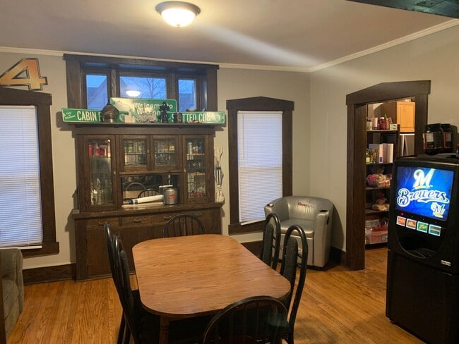 Photo - Maryland 6Bdrm House blocks from UWM Campus