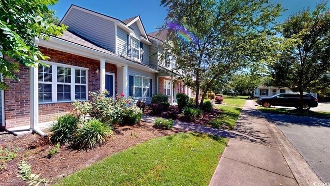 Photo - 1000 Pembroke Ct