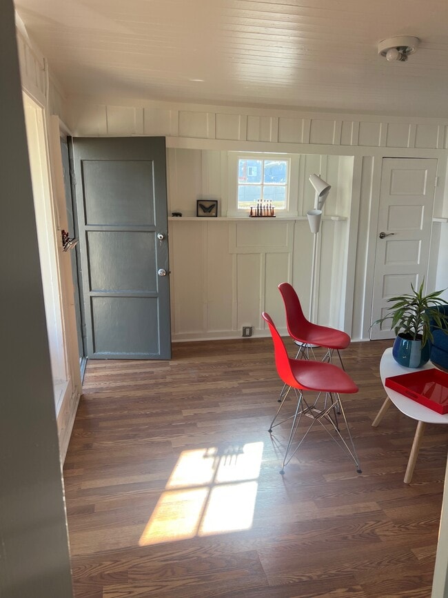 Photo - 539 Brooks Ave