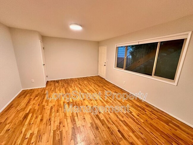 Photo - 123 SE 30th Pl