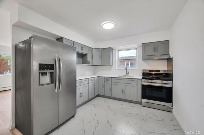 Photo - 74-16 85th Rd