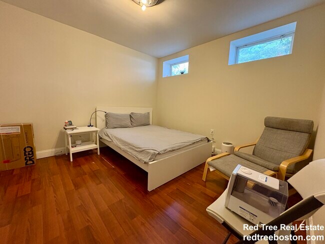 11 Babcock St Unit STPAU1- 5-bed 3-bath