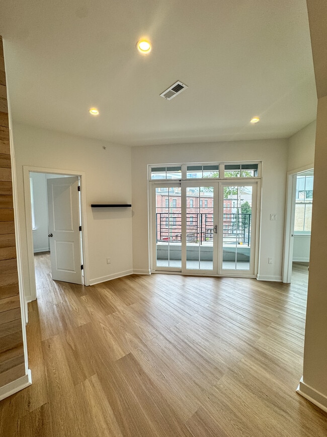 Building Photo - 2539 Grays Ferry Ave Unit 3