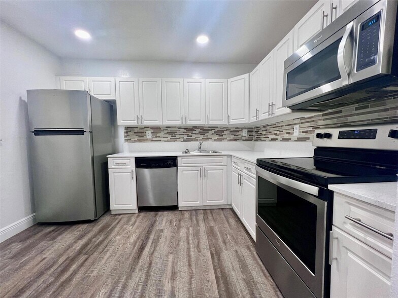 Photo - 9357 SW 77th Ave
