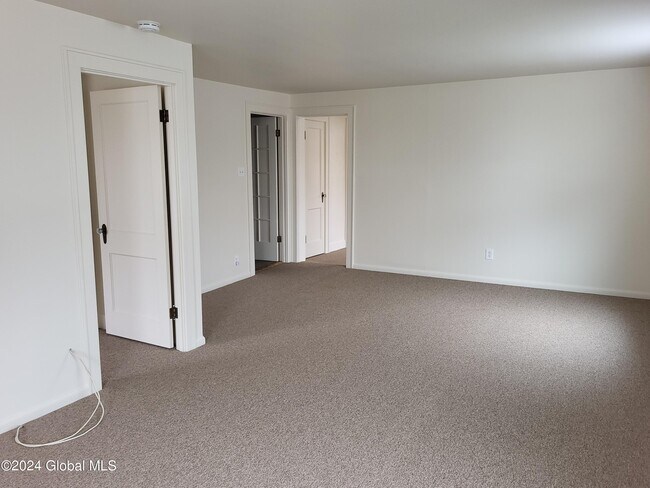Photo - 109 3rd St