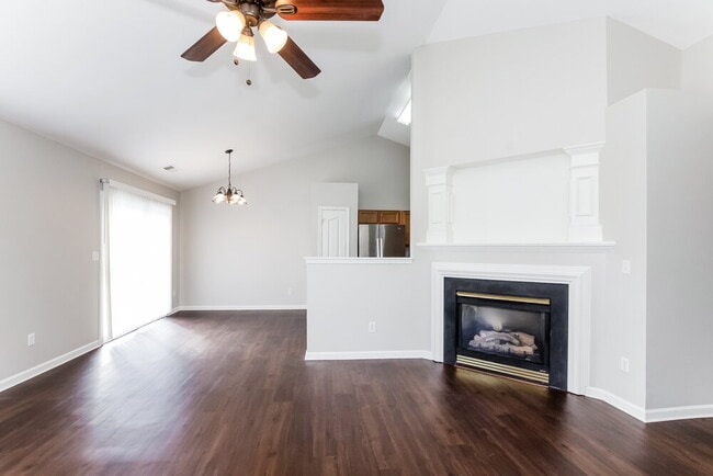 Photo - 10120 Green Hedge Ave