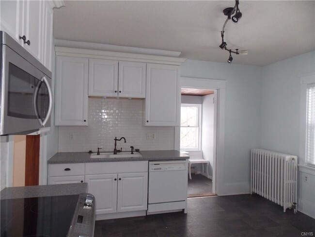 Photo - Village of Carthage 4 Bedroom / 2 Bath Ren...