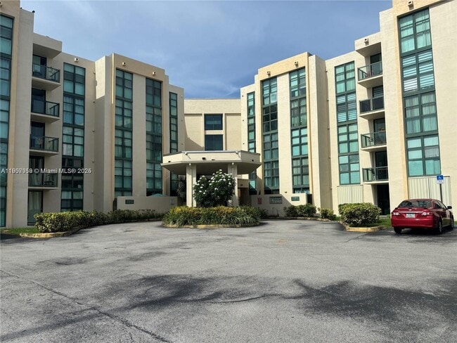 Building Photo - 2055 SW 122nd Ave Unit 506