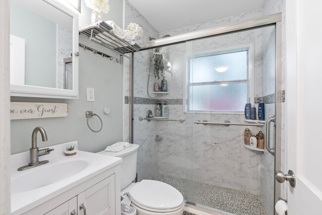3011 W Van Buren Dr