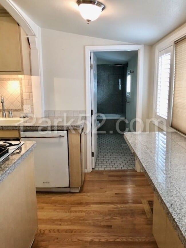 Photo - 3 Bedroom Single Family Home - Views!