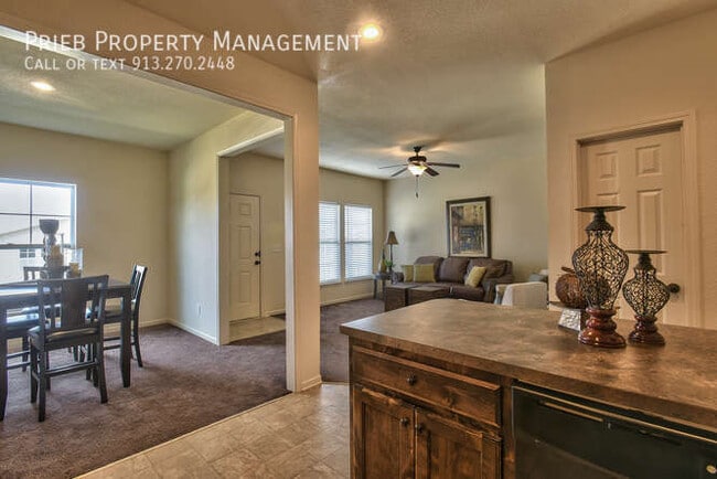 Photo - 254 N Ferrel St