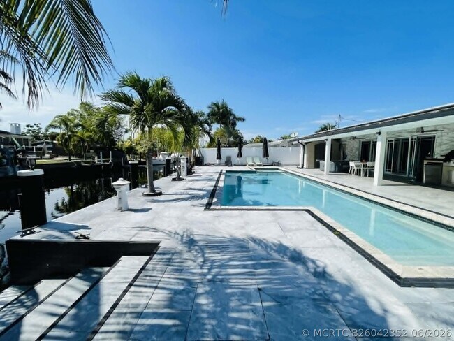 2531 Gulfstream Ln