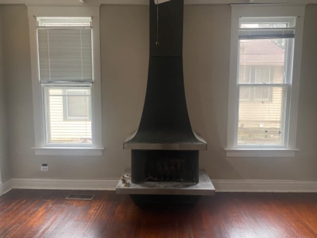 Photo - 2096 Court Ave