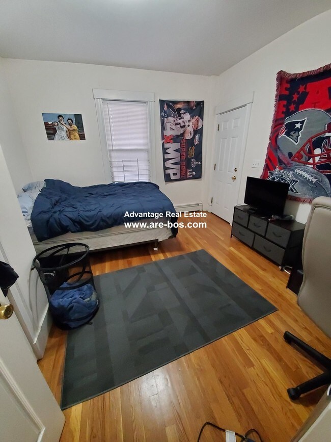 Photo - 10 St Lukes Rd Unit 1