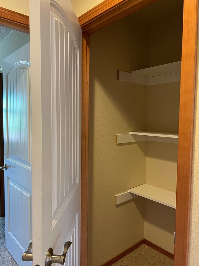 Photo - 417 SW Pemberly Loop