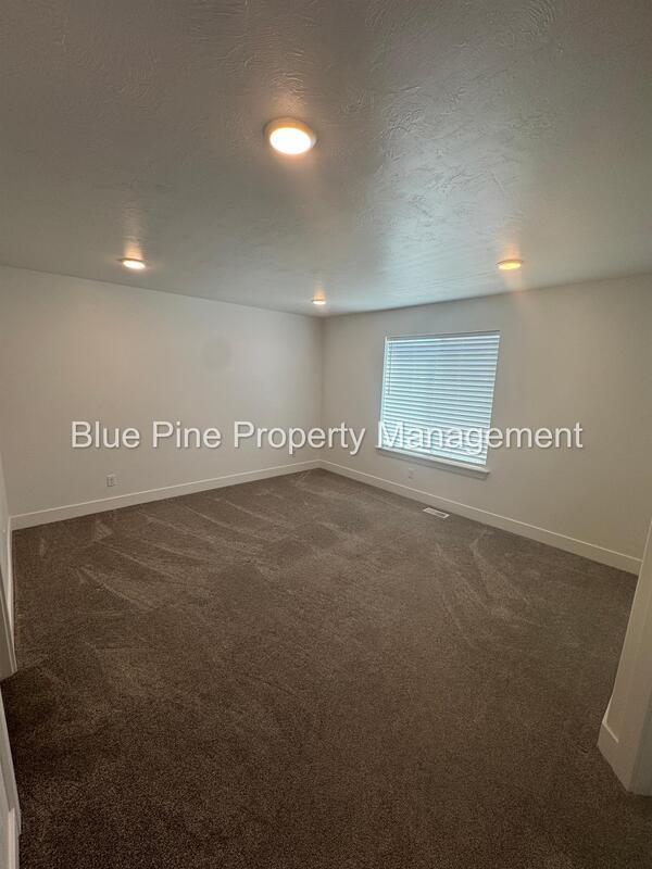 Photo - 651 S 2400 W