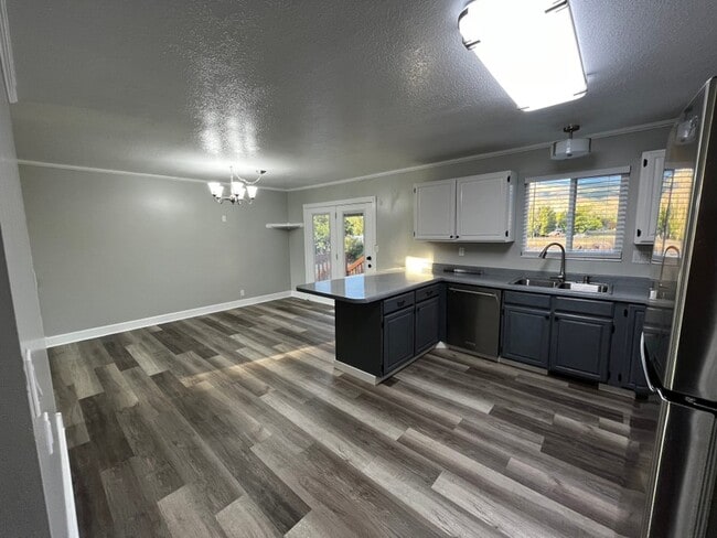 Photo - 1442 Willowbrook Dr
