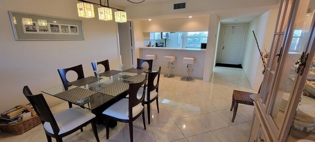 Building Photo - 3993 Cypress Reach Ct Unit 406