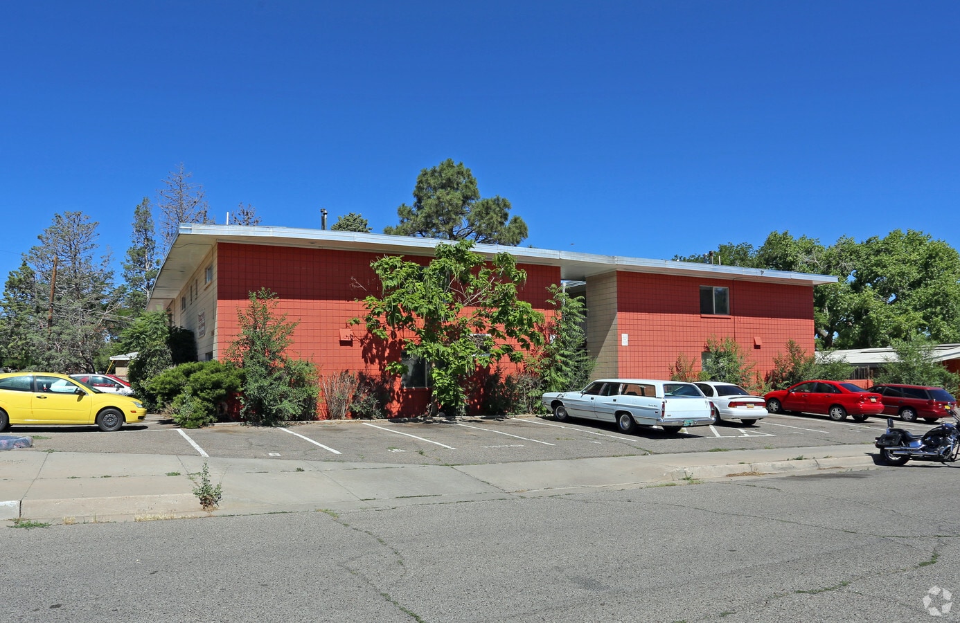 Photo - 16 Units